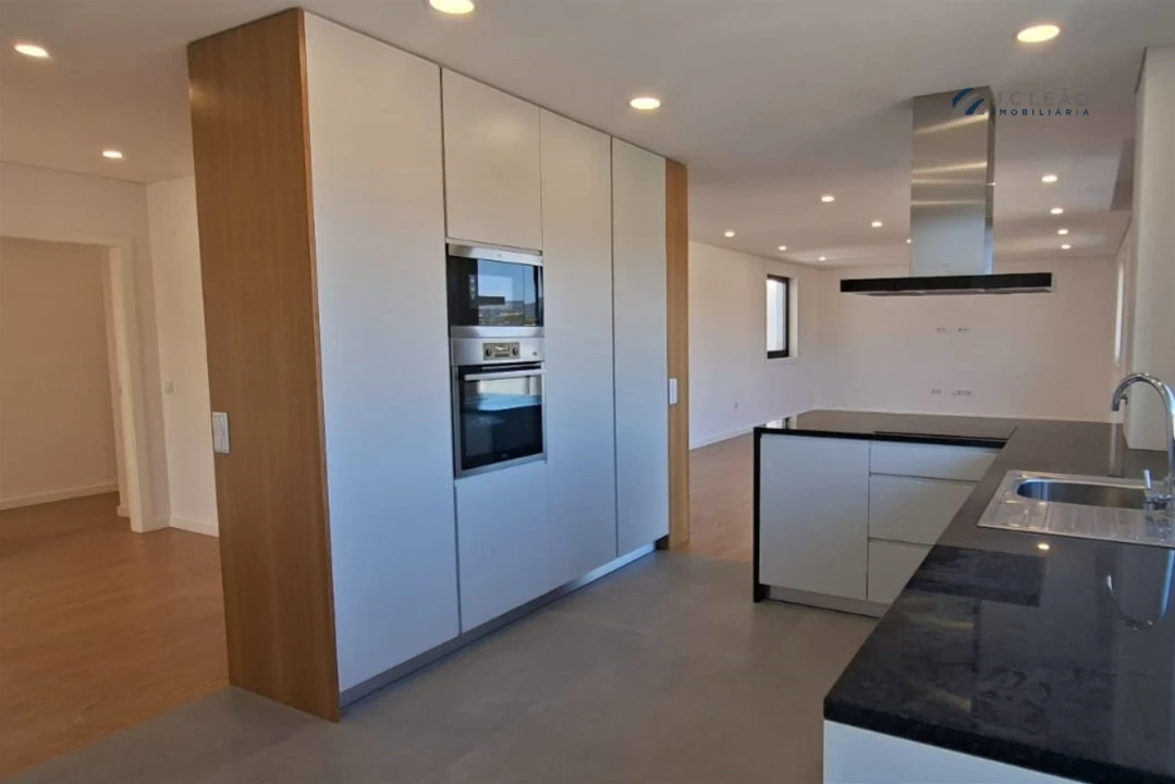 Moradia T3 para Venda em Campo e Sobrado Foto 1