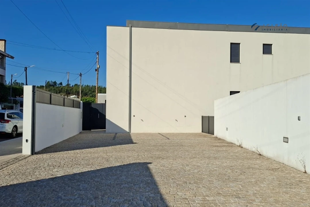 Moradia T3 para Venda em Campo e Sobrado Foto 38