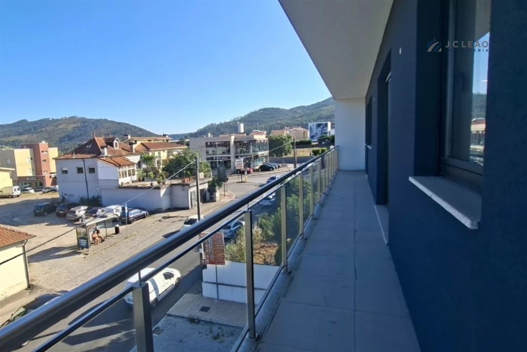 Moradia T3 para Venda em Campo e Sobrado Foto 11