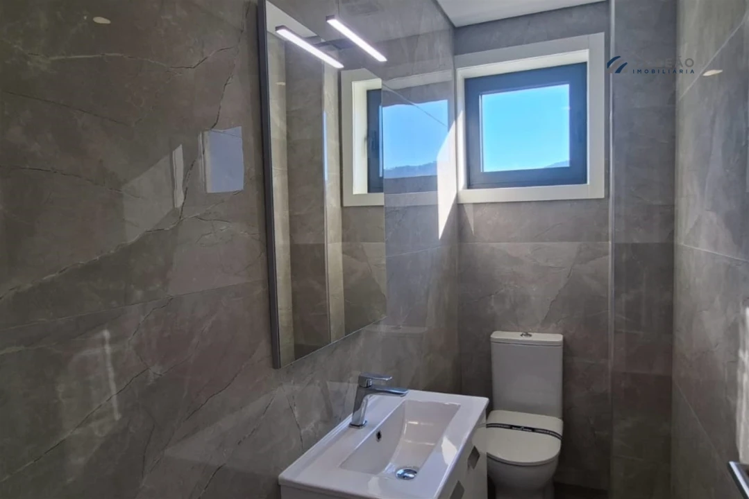 Moradia T3 para Venda em Campo e Sobrado Foto 15