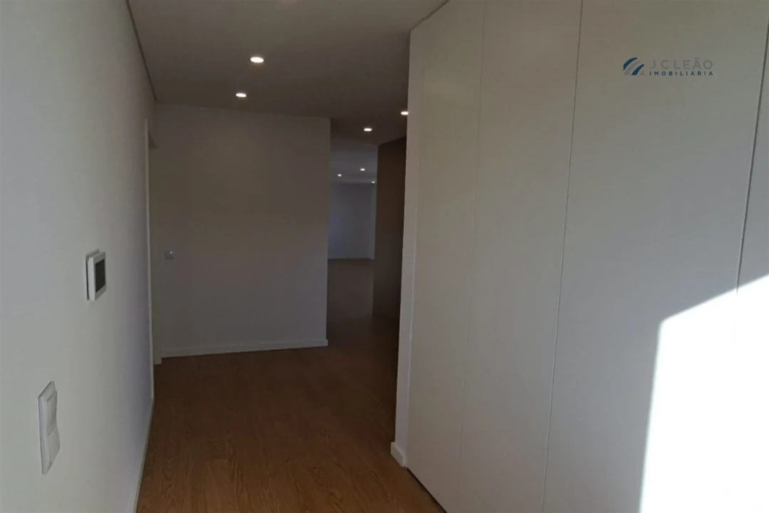 Moradia T3 para Venda em Campo e Sobrado Foto 29