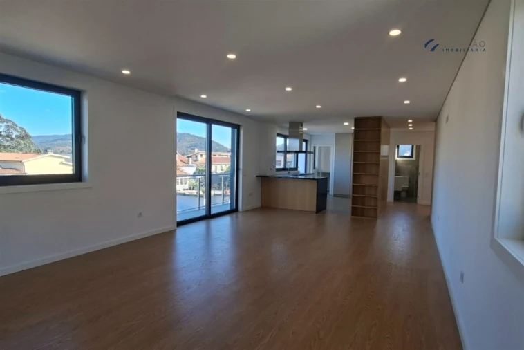 Apartamento T3 para Venda em Campo e Sobrado Foto 8