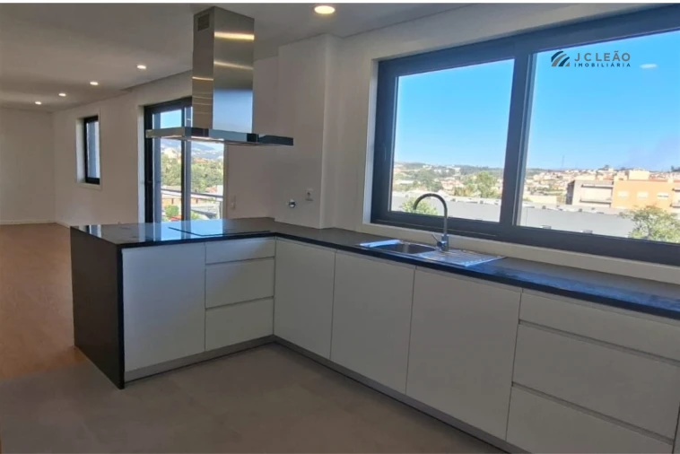 Apartamento T3 para Venda em Campo e Sobrado Foto 6