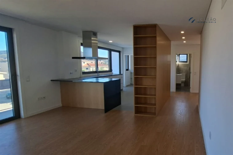 Apartamento T3 para Venda em Campo e Sobrado Foto 9