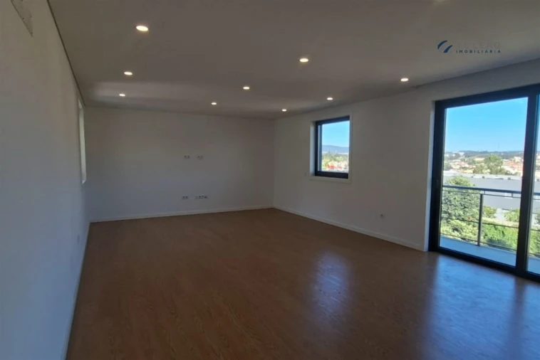 Apartamento T3 para Venda em Campo e Sobrado Foto 12