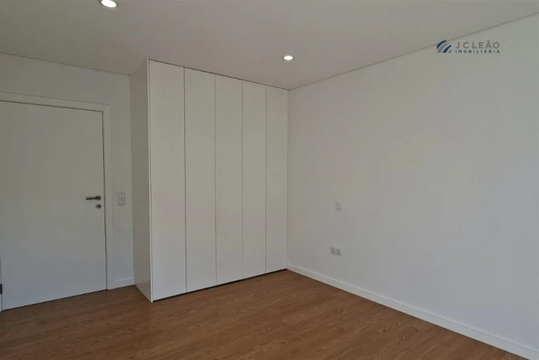 Apartamento T3 para Venda em Campo e Sobrado Foto 26