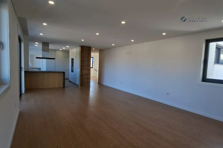 Apartamento T3 para Venda em Campo e Sobrado Foto 10