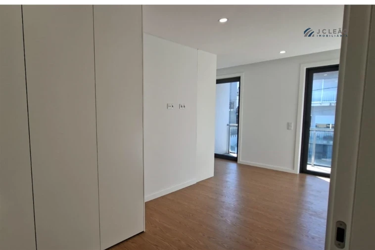 Apartamento T3 para Venda em Campo e Sobrado Foto 16