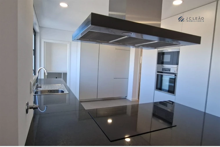 Apartamento T3 para Venda em Campo e Sobrado Foto 4