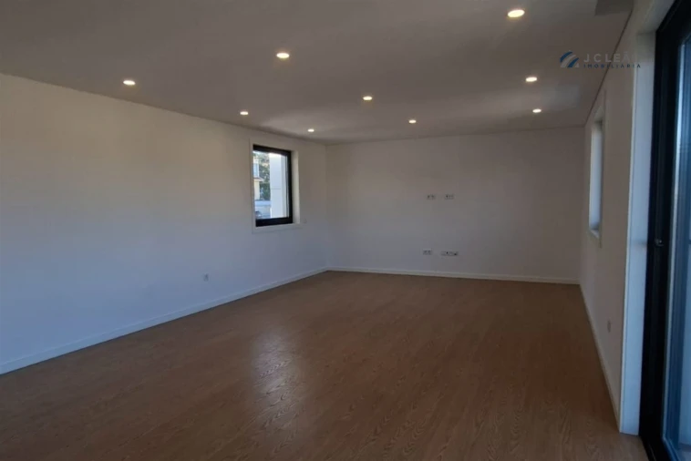 Apartamento T3 para Venda em Campo e Sobrado Foto 13