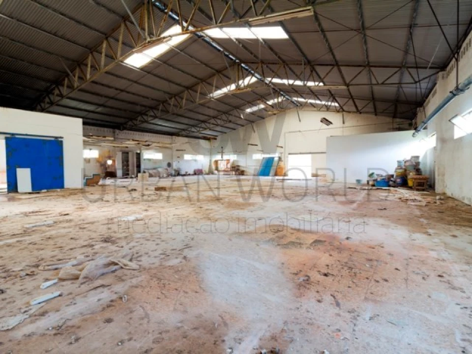 Armazém para Venda em Maceira Foto 1