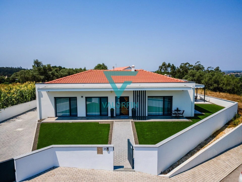 Moradia T4 para Venda em Marrazes e Barosa Foto 3