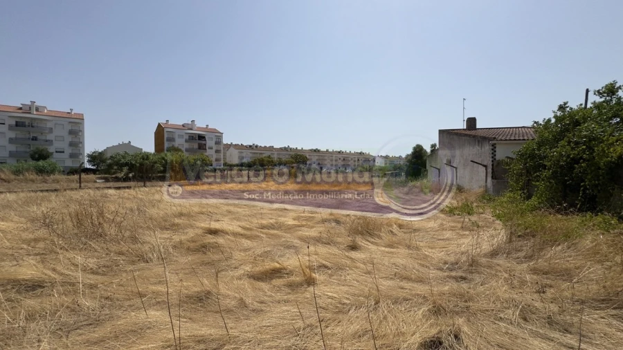 Terreno para Venda em Samora Correia