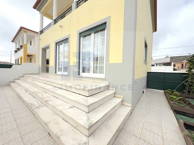 Moradia T4 para Venda em Serra D'El-Rei Foto 3