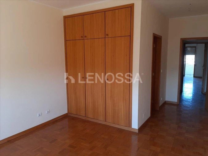 Apartamento T3 para Venda em Rio Tinto Foto 8