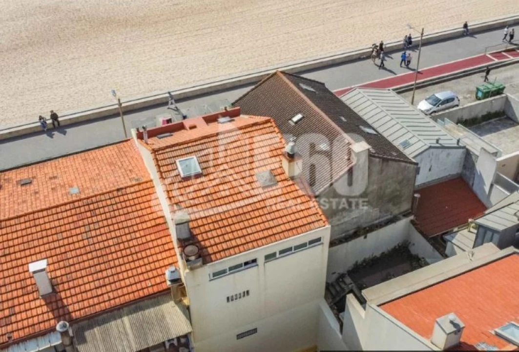 Prédio para Venda em Espinho Foto 6