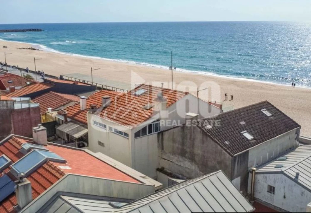 Prédio para Venda em Espinho Foto 2