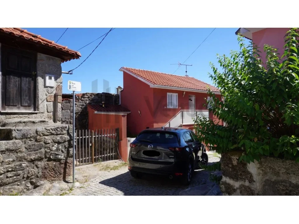 Moradia T2 para Venda em Salamonde Foto 18