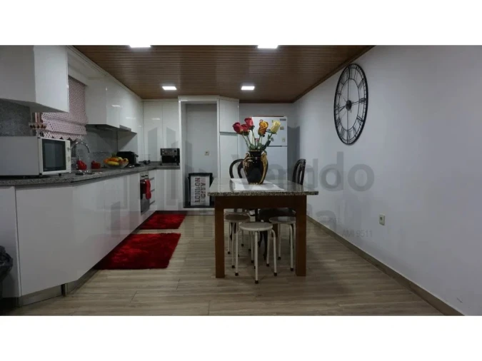 Moradia T2 para Venda em Salamonde Foto 5