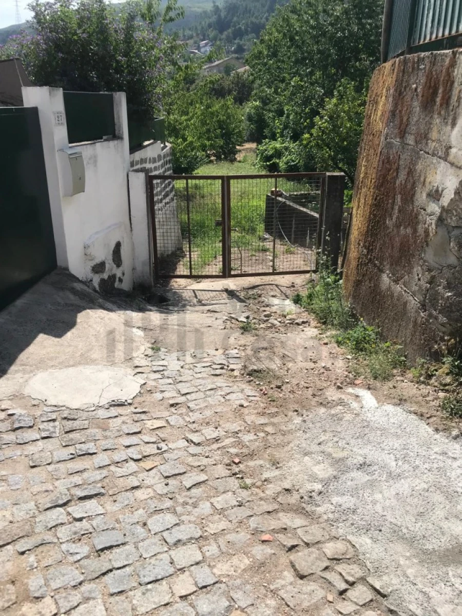 Moradia T2 para Venda em Salamonde Foto 35