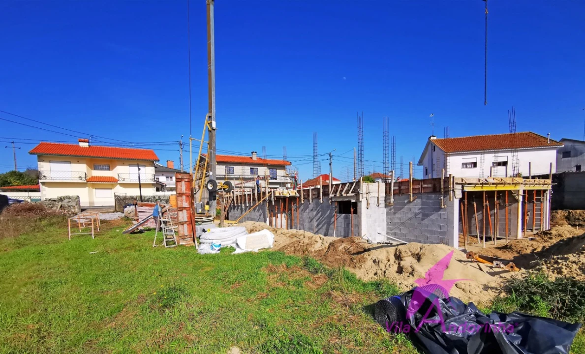 Moradia T3 para Venda em Vila Nova de Anha Foto 25