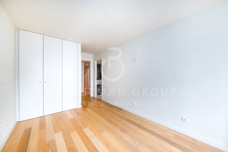 Apartamento T4 para Venda em Aldoar, Foz do Douro e Nevogilde Foto 36