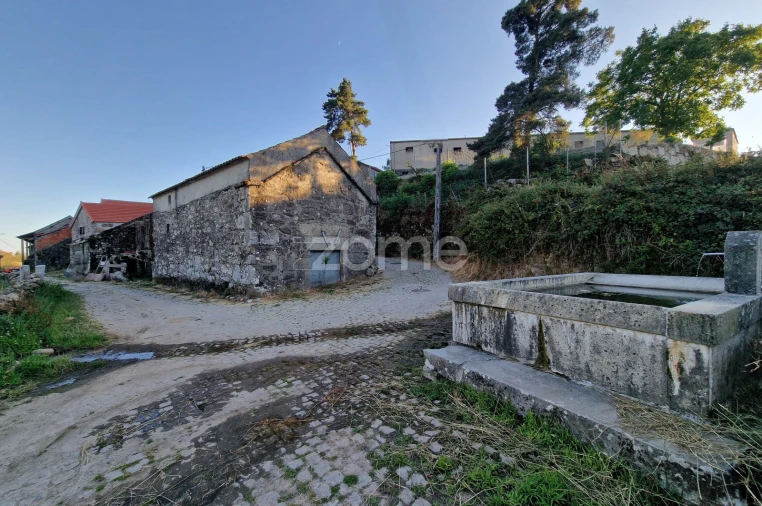 Moradia T2 para Venda em Pitões das Junias Foto 5