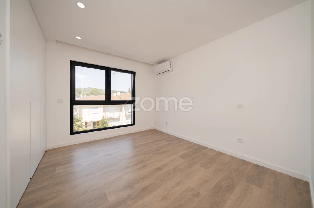 Apartamento T3 para Venda em Povoa de Lanhoso (N. Senhora do Amparo) Foto 15