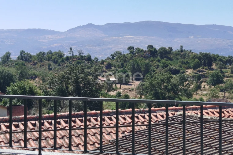 Moradia T5 para Venda em Abrunhosa-A-Velha Foto 19