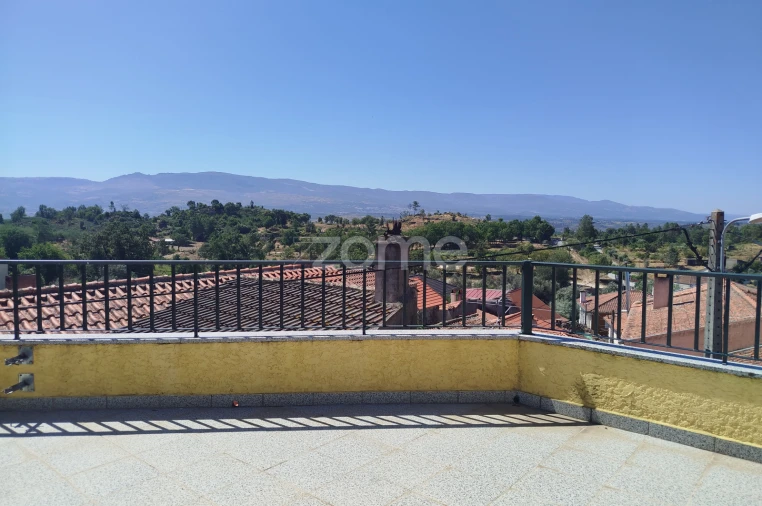 Moradia T5 para Venda em Abrunhosa-A-Velha Foto 18