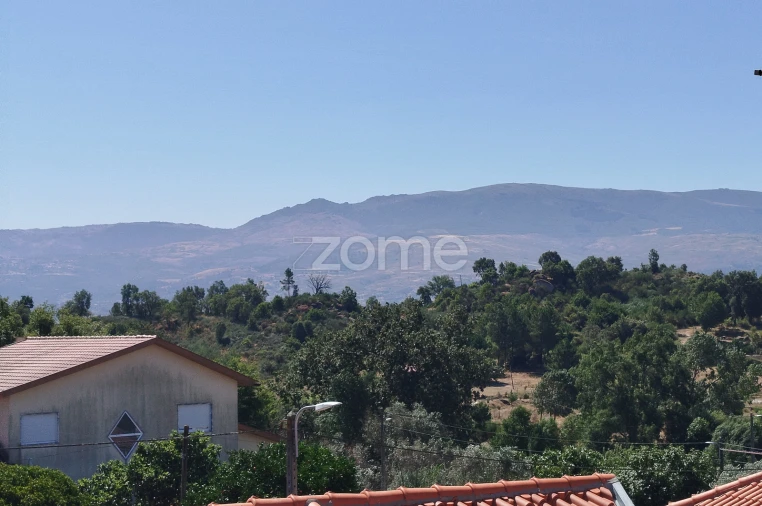 Moradia T5 para Venda em Abrunhosa-A-Velha Foto 22