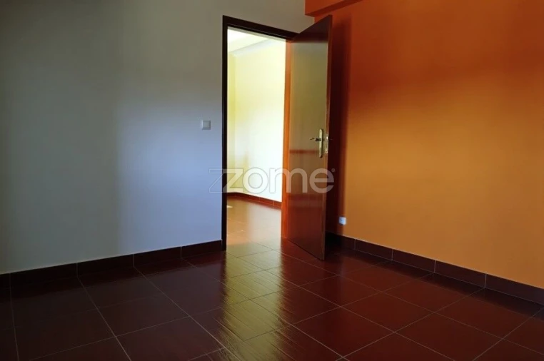 Moradia T5 para Venda em Abrunhosa-A-Velha