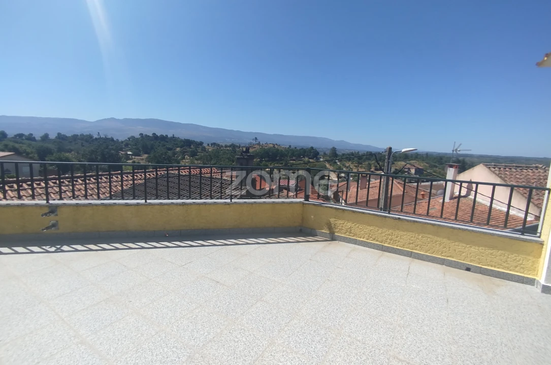 Moradia T5 para Venda em Abrunhosa-A-Velha Foto 17