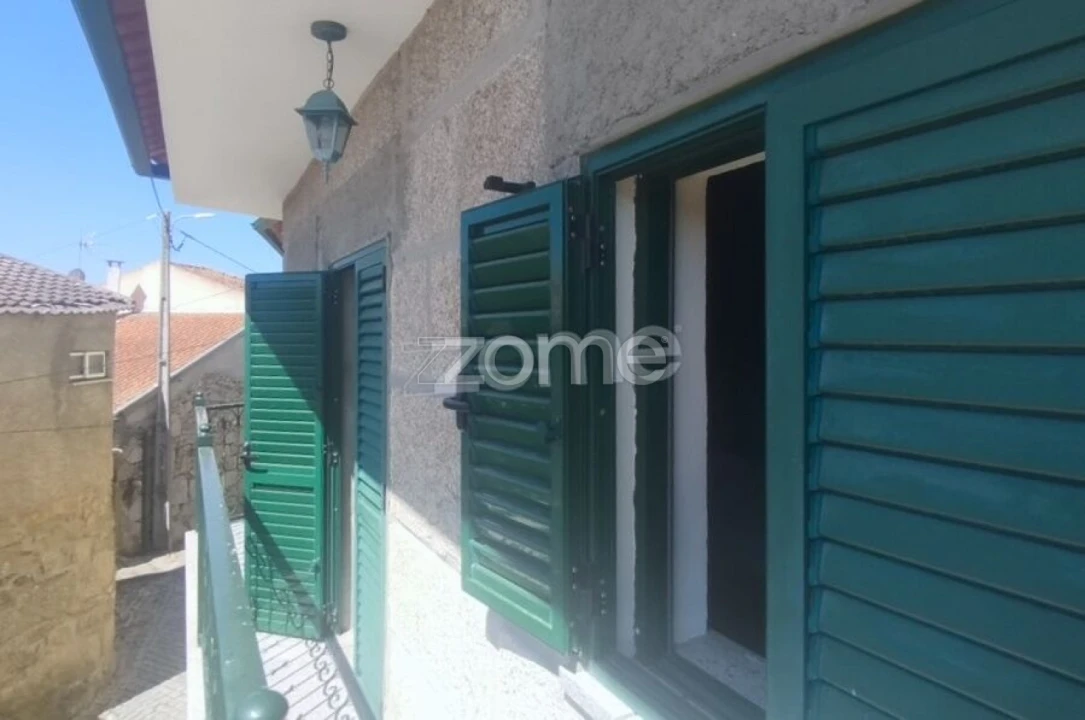 Moradia T5 para Venda em Abrunhosa-A-Velha Foto 15