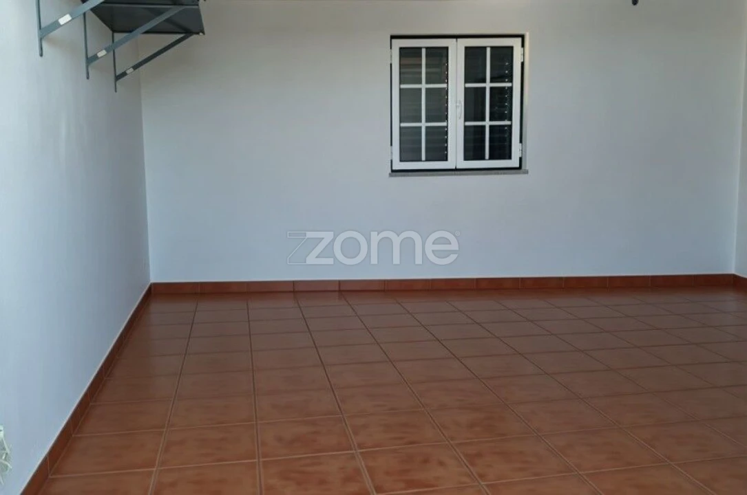 Moradia T5 para Venda em Abrunhosa-A-Velha Foto 6