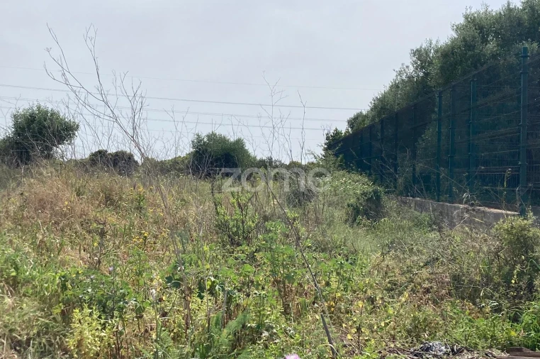 Terreno para Venda em Rio de Mouro Foto 14