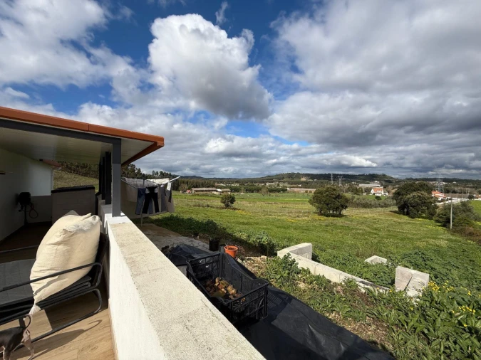 Moradia T2 para Venda em Alcoentre Foto 5