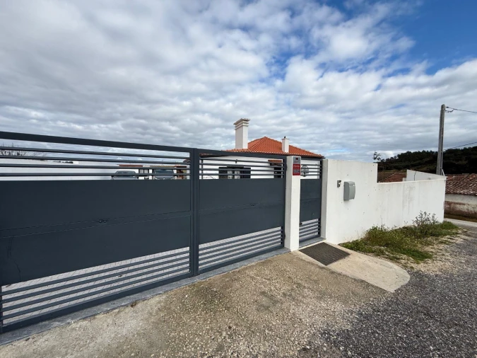 Moradia T2 para Venda em Alcoentre Foto 7