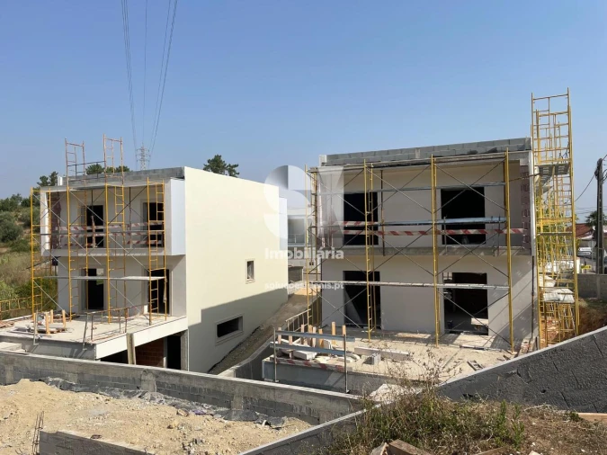 Moradia T4 para Venda em Santa Clara e Castelo Viegas Foto 4