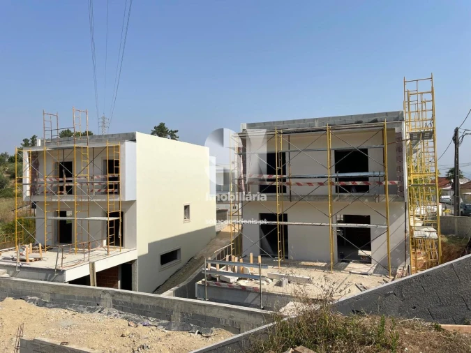 Moradia T4 para Venda em Santa Clara e Castelo Viegas Foto 8