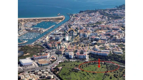 Terreno para Venda em Lagos (São Sebastião e Santa Maria)