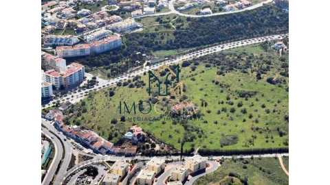 Terreno para Venda em Lagos (São Sebastião e Santa Maria)