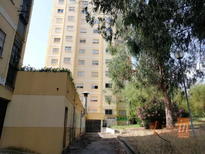 Garagem para Venda em Odivelas Foto 2