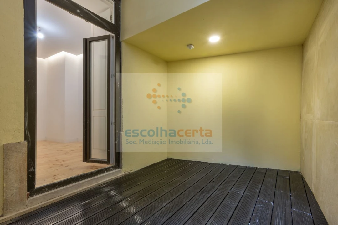 Apartamento T4 para Venda em Santo António Foto 29