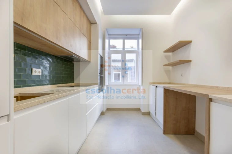 Apartamento T4 para Venda em Santo António Foto 27
