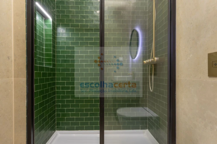 Apartamento T4 para Venda em Santo António Foto 10