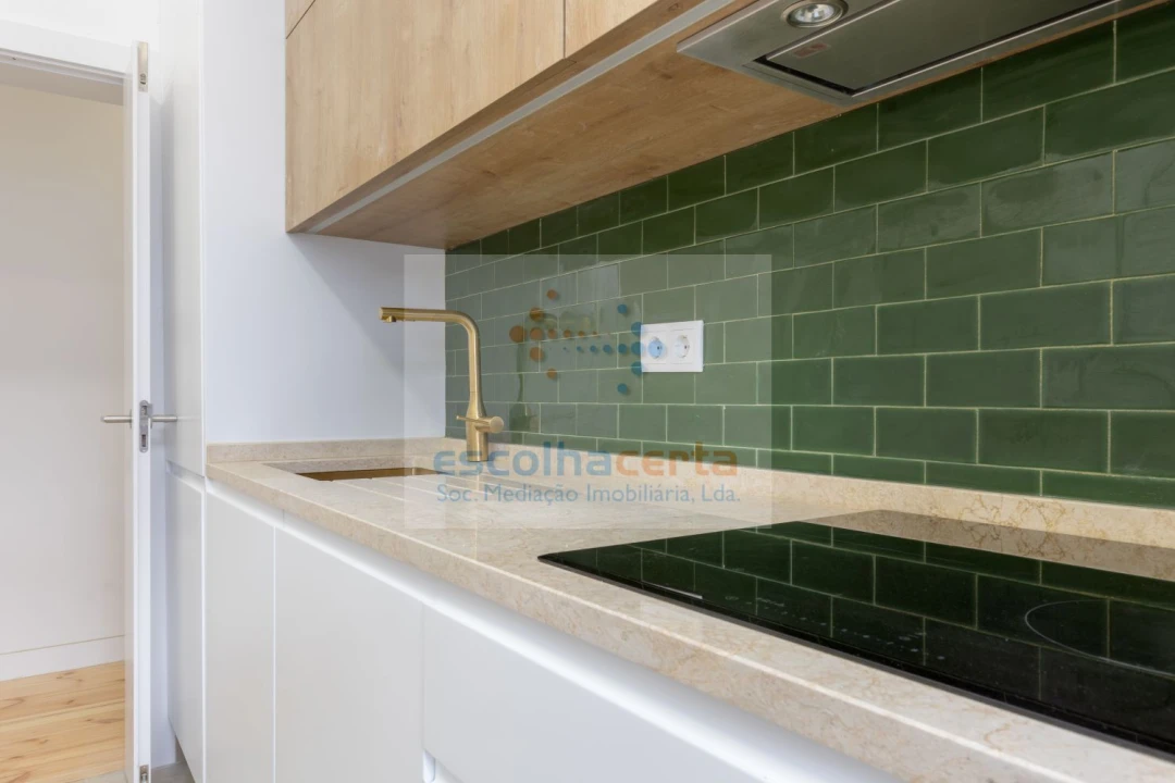 Apartamento T4 para Venda em Santo António Foto 1