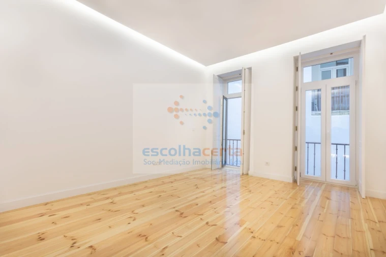 Apartamento T4 para Venda em Santo António Foto 22