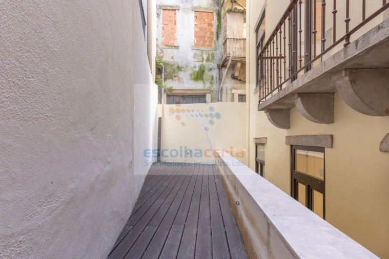 Apartamento T4 para Venda em Santo António Foto 31