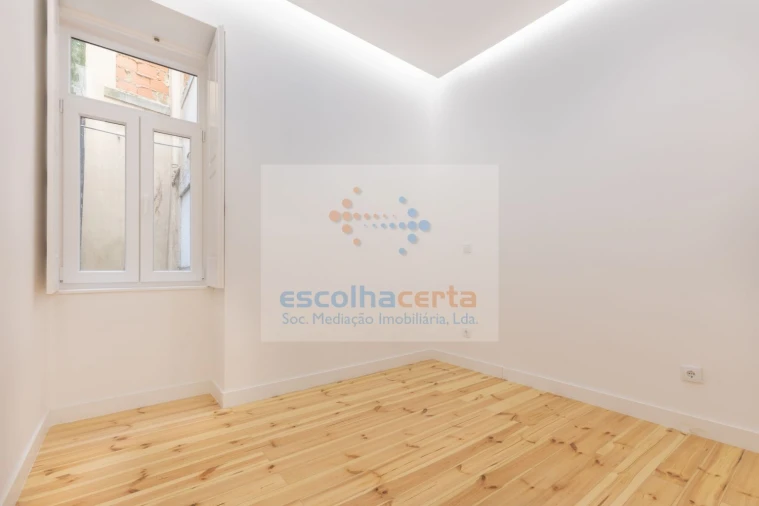 Apartamento T4 para Venda em Santo António Foto 6